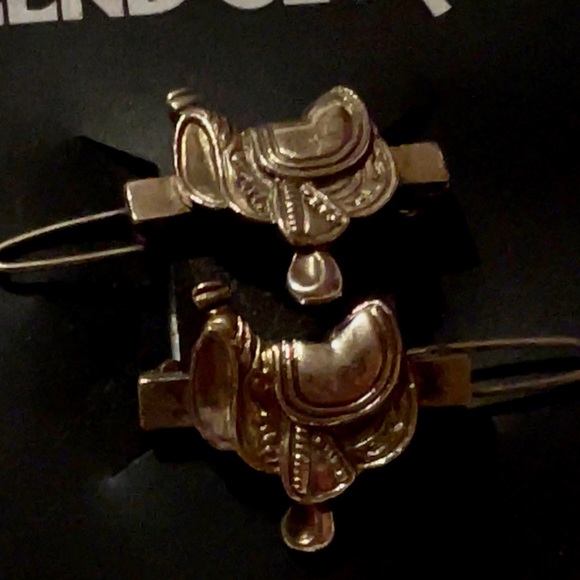 Trend setter saddle hair clip , silver tone . - Picture 2 of 4